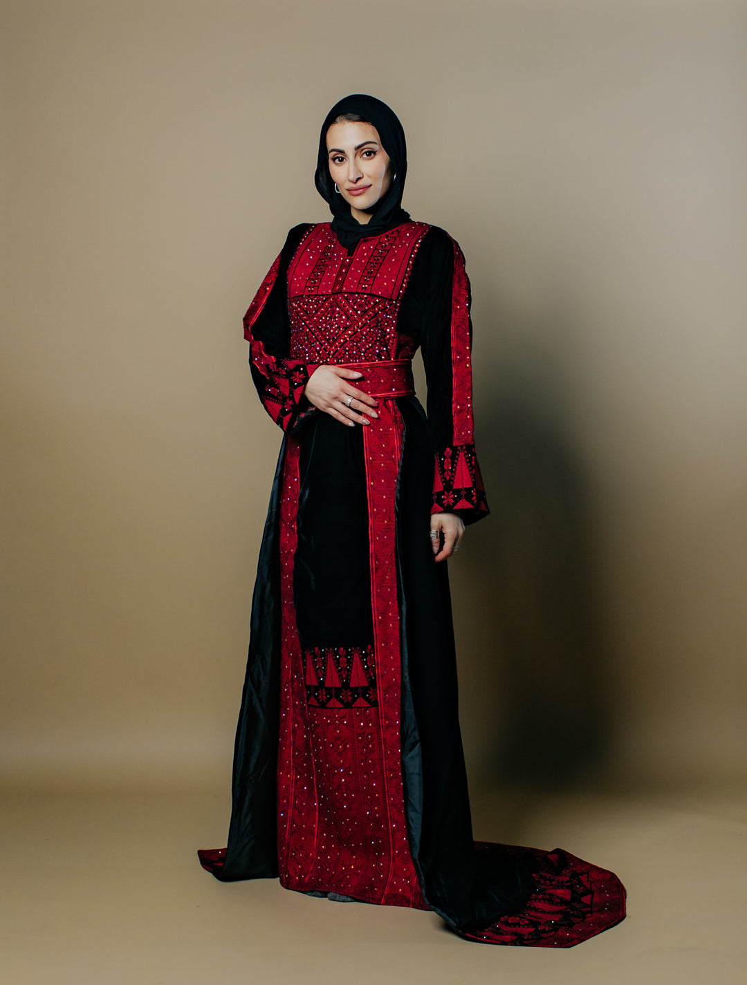 Samia Velvet Thobe with Detachable Skirt