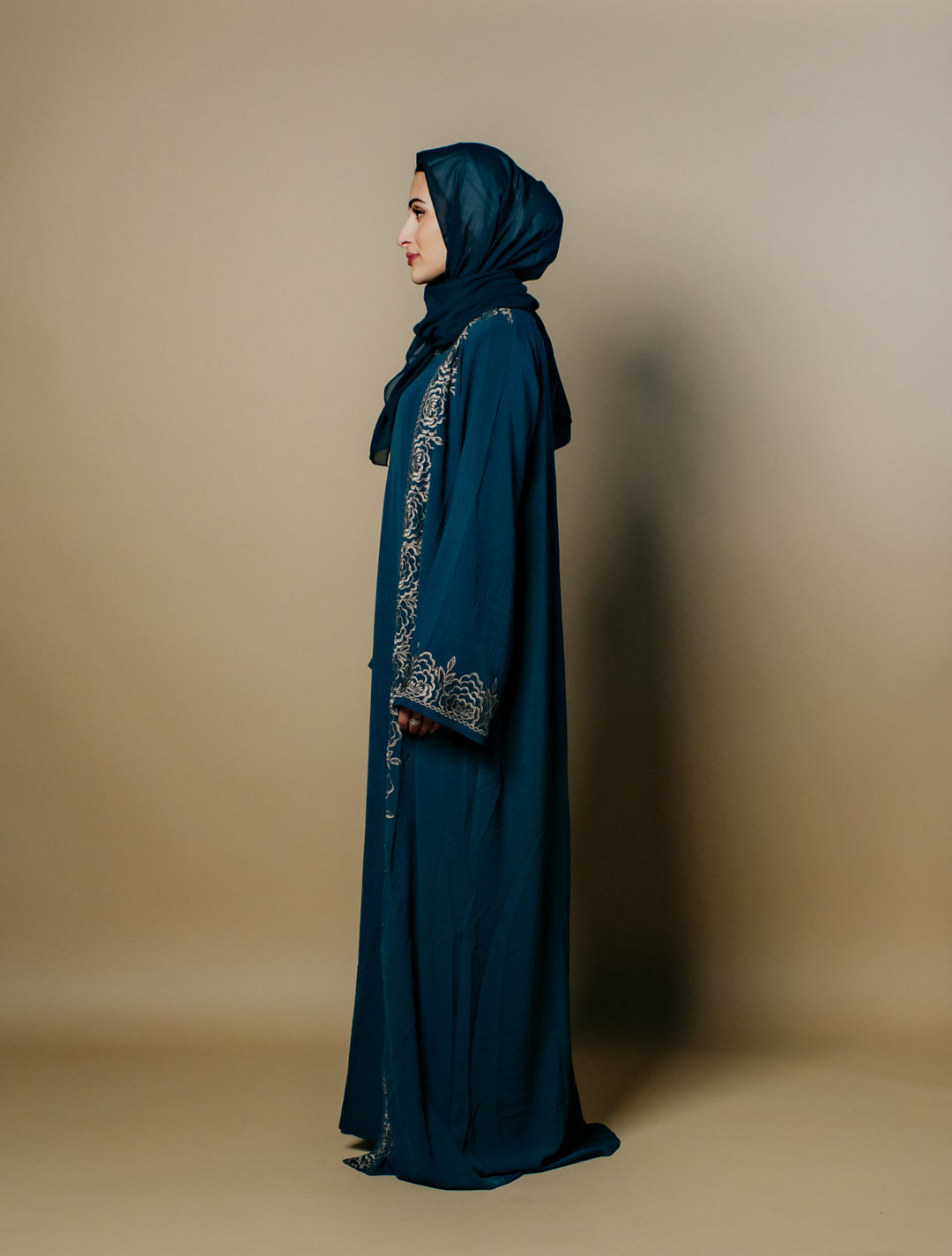 Yara Crepe Elegance Abaya