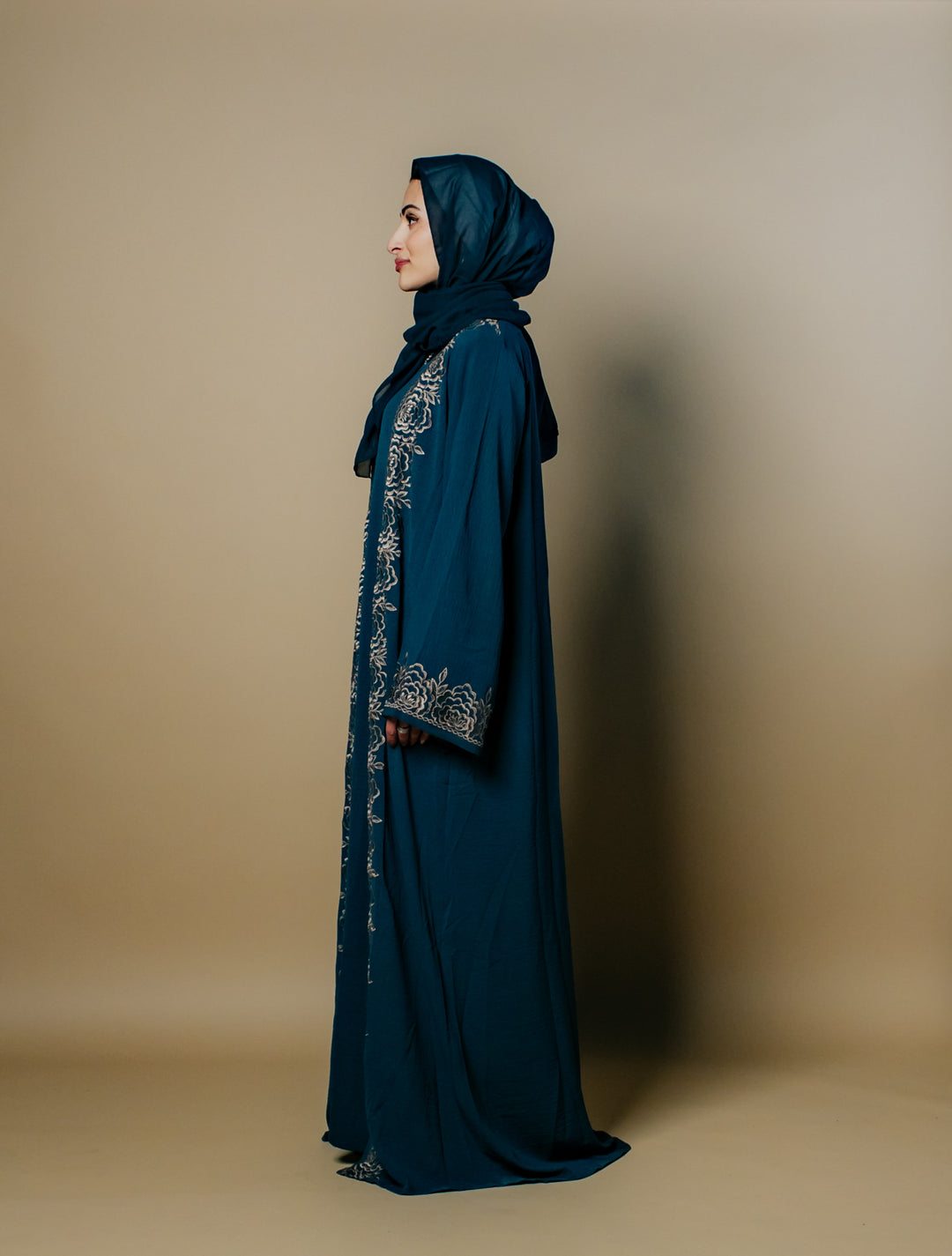 Yara Crepe Elegance Abaya