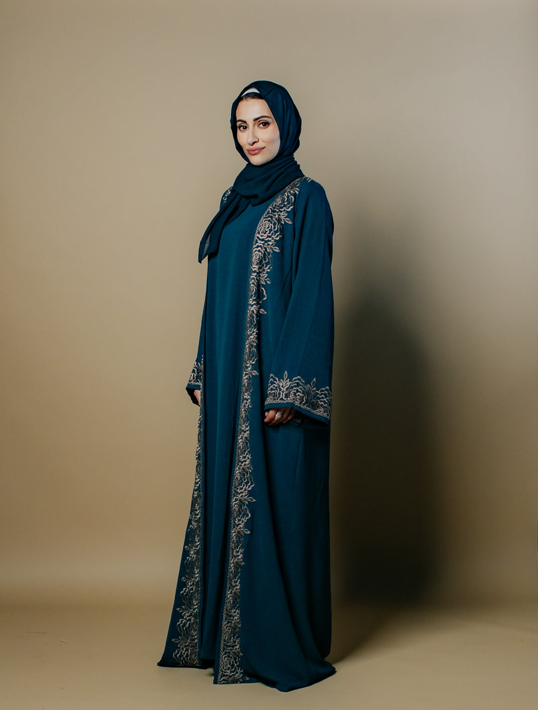 Yara Crepe Elegance Abaya