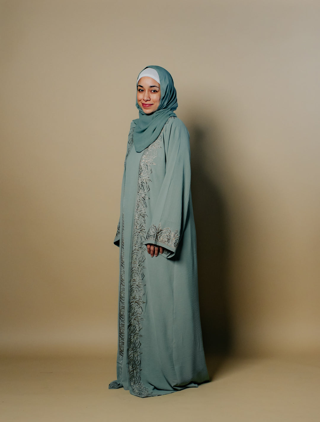 Yara Crepe Elegance Abaya