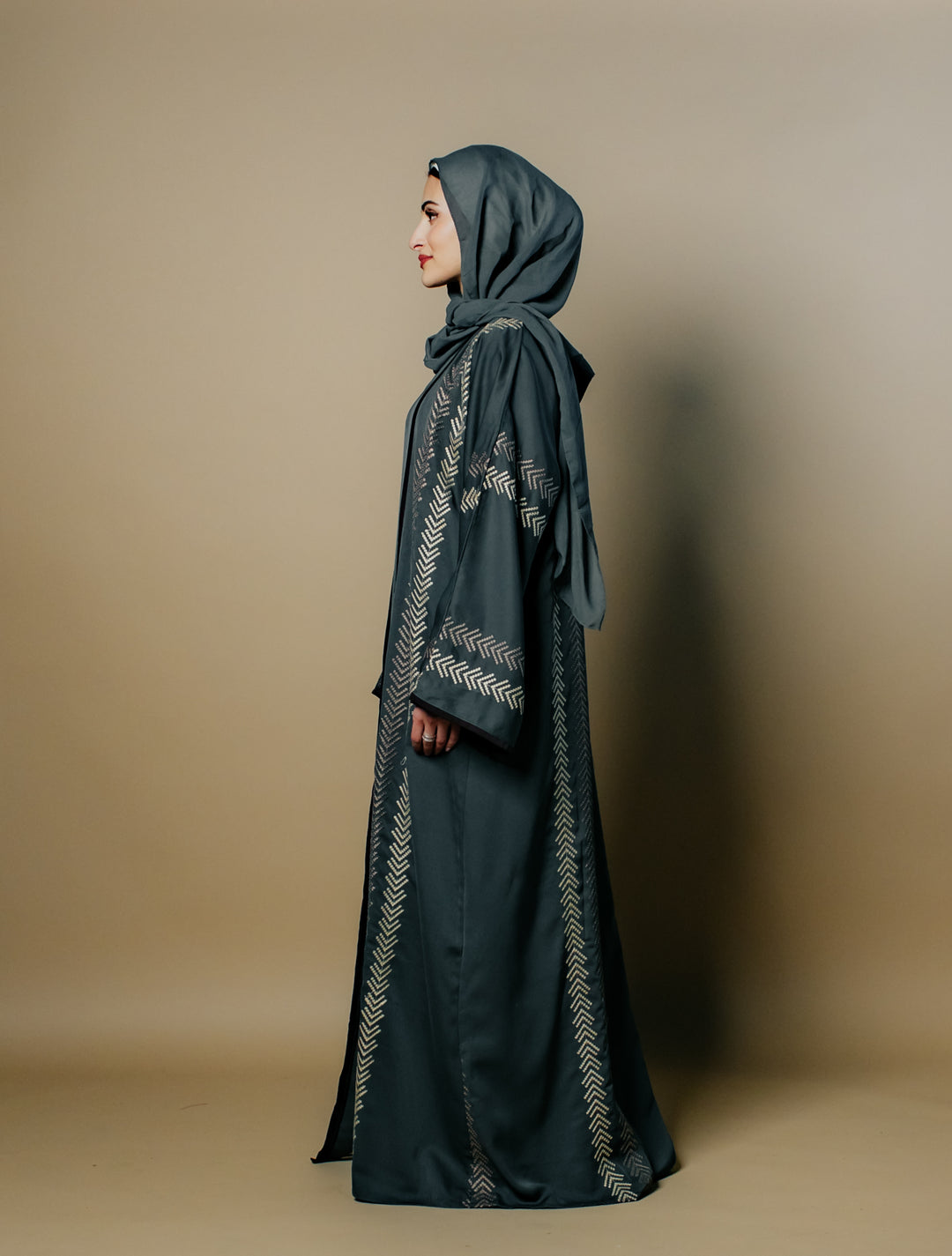 Serene Elegance Chevron - Three-Piece Ensemble Abaya