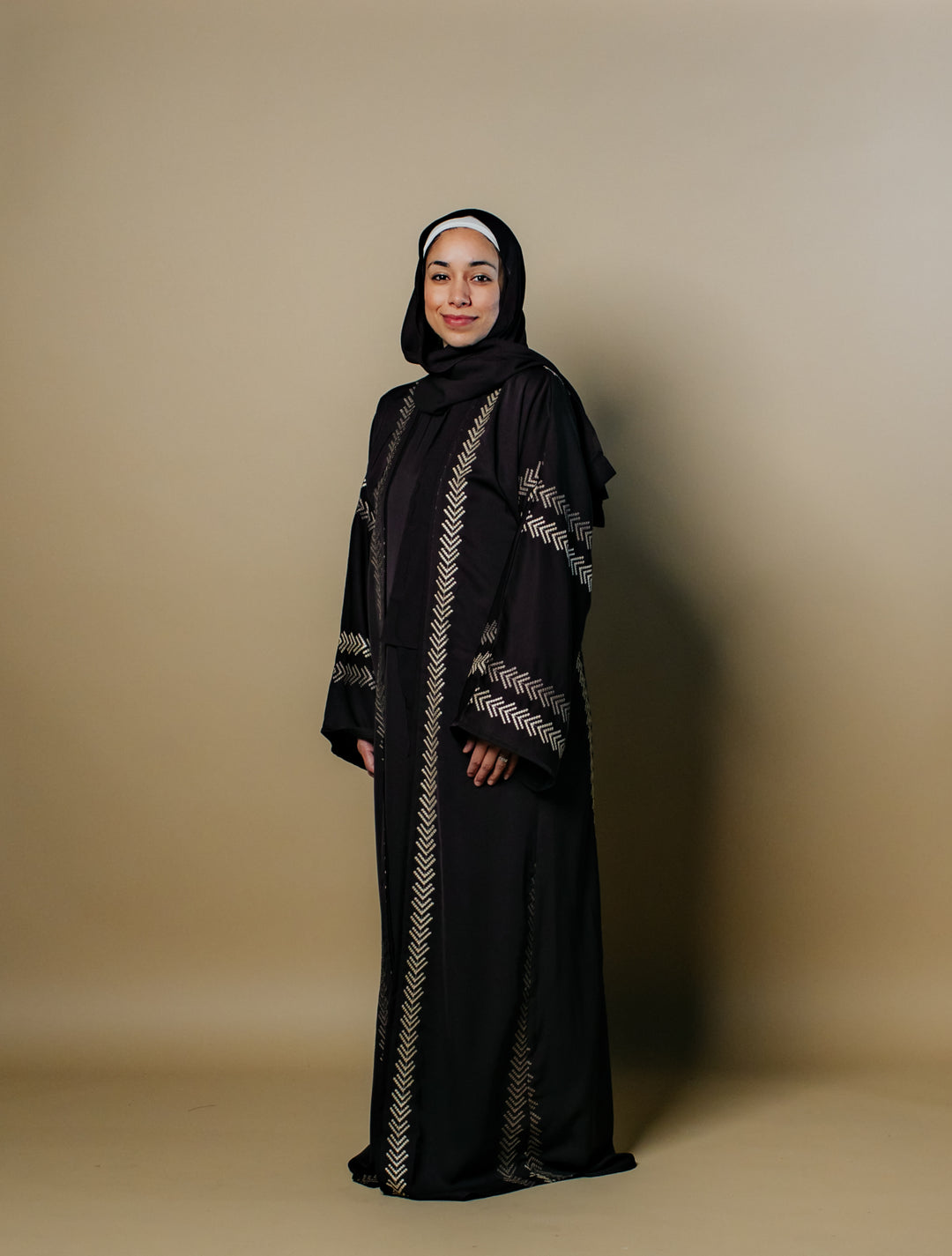 Serene Elegance Chevron - Three-Piece Ensemble Abaya