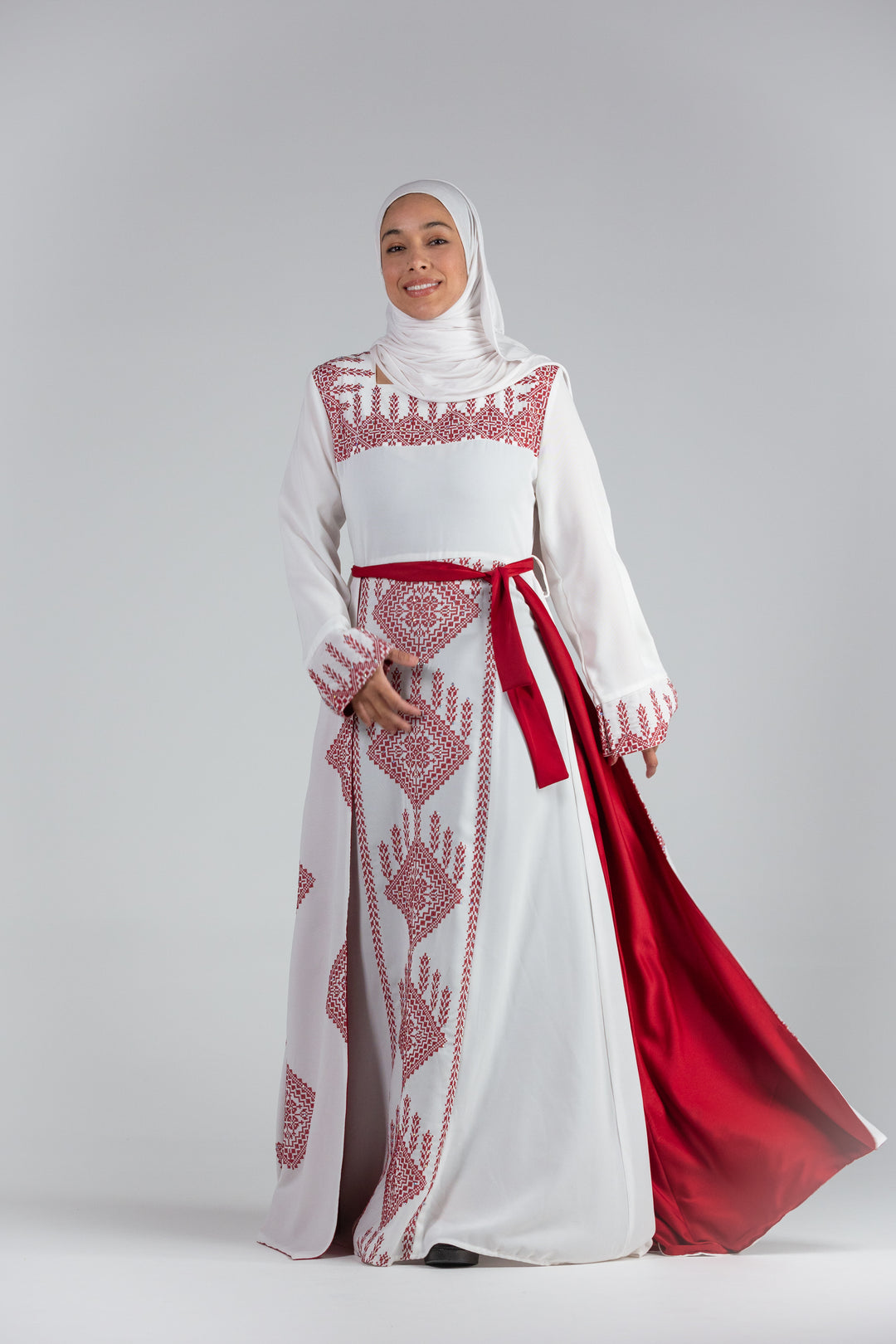 Elegant Embroidered Thobe with Attached Skirt