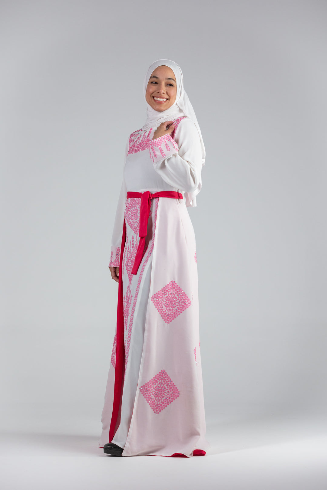 Elegant Embroidered Thobe with Attached Skirt