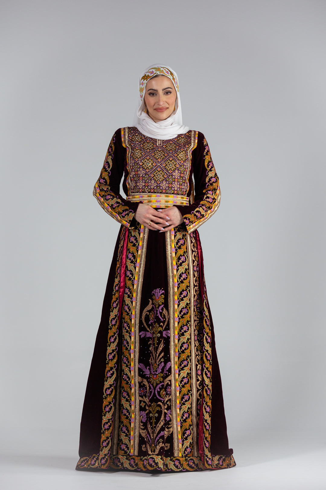 Elegant Velvet Thobe with Detachable Skirt