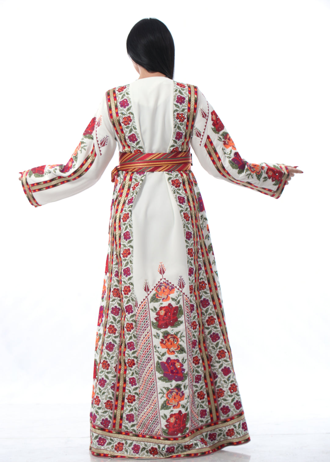 Amira Floral Embroidered Thobe