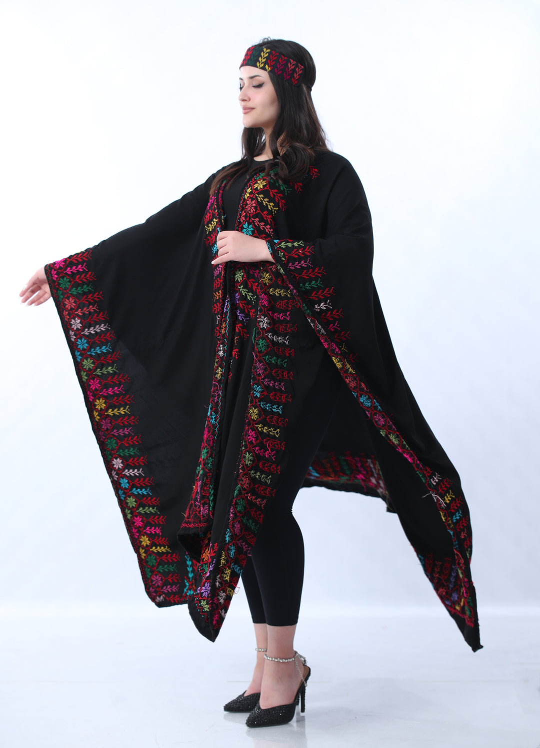 Lamia Tatreez Open Cape