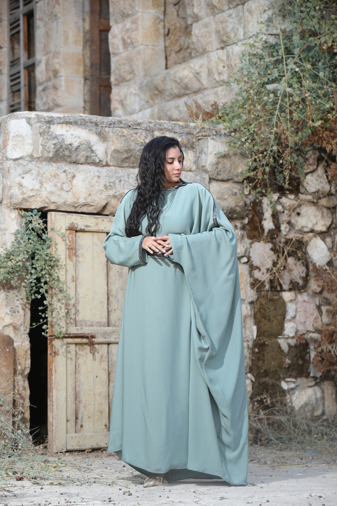 Maryam Asymmetrical Sleeve Abaya