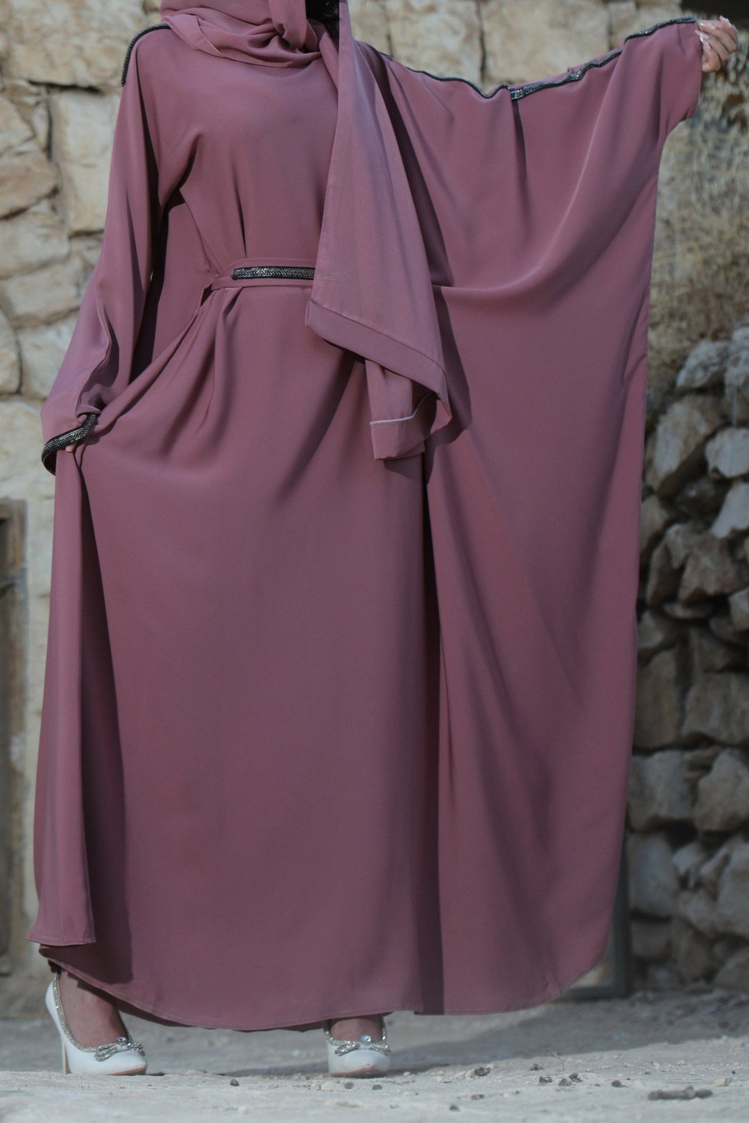 Maryam Asymmetrical Sleeve Abaya